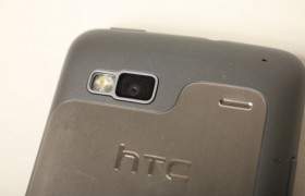 HTC-ov phablet imat će 5,9 inčni ekran htc_desire_z_kamera